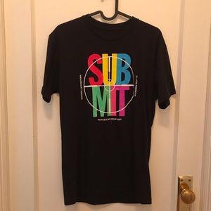 Shoyoroll Tshirt size Small